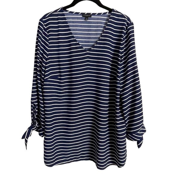 Talbots Women's size M V-Neck Striped Blue White 3/4 Sleeve Knot Shirt - Picture 1 of 7